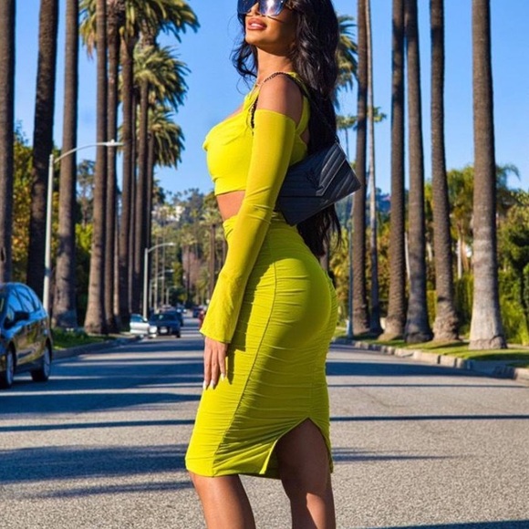 Oh Polly Lime Asymmetrical Dress - Picture 3 of 3